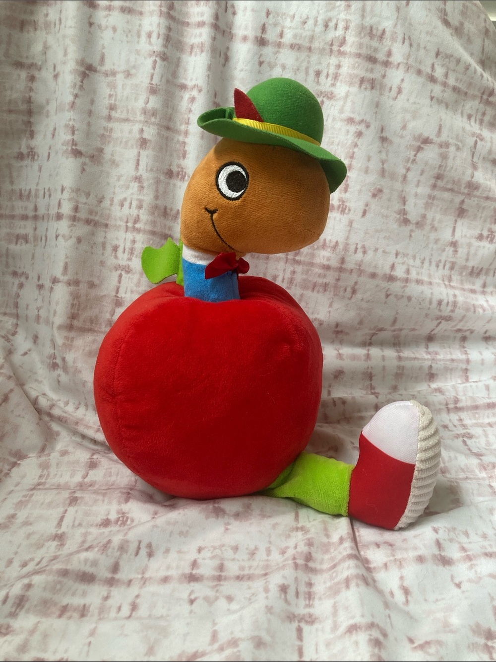 Kohls Cares LOWLY WORM Plush Richard Scarry's Busy Busy World 13” Apple Stuffed